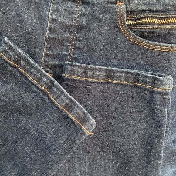 Tommy Hilfiger Gramercy Pull-On Skinny Jeans - Size 8 - Picture 10 of 14